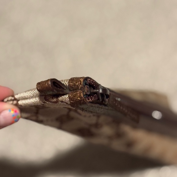 Gucci Jacquard Monogram Pencil Case - Picture 4 of 8